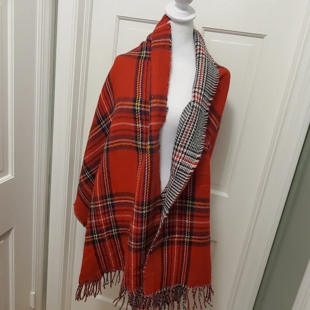 NWT Apt. 9 Reversible Large Wrap/Scarf TARTEN Plaid, Colorful, Warm